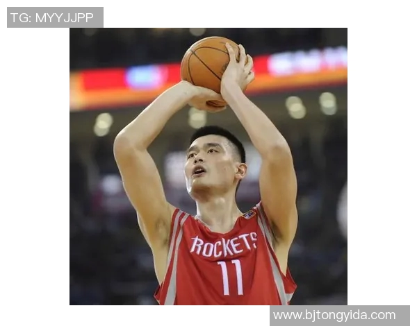 保罗与姚明完美配合展现篮球艺术的巅峰时刻