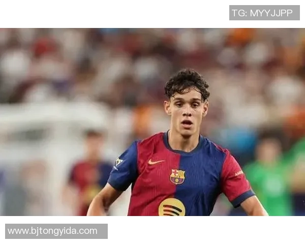 柏林足球明星盘点：那些在绿茵场上闪耀的传奇人物与新星